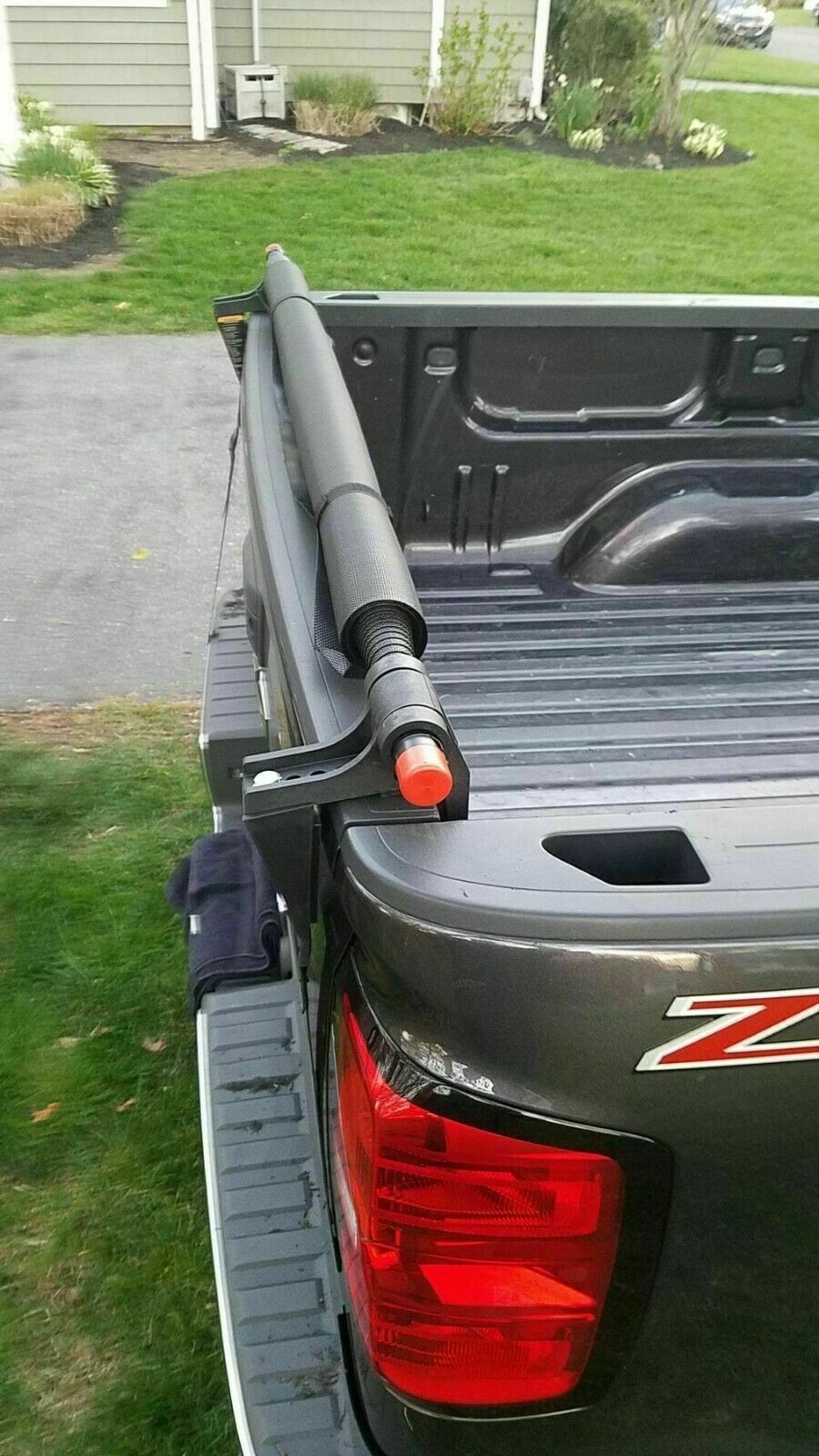 Truck Bed Cargo Unloader moves 2,000lb Load for Pickup Truck Easy