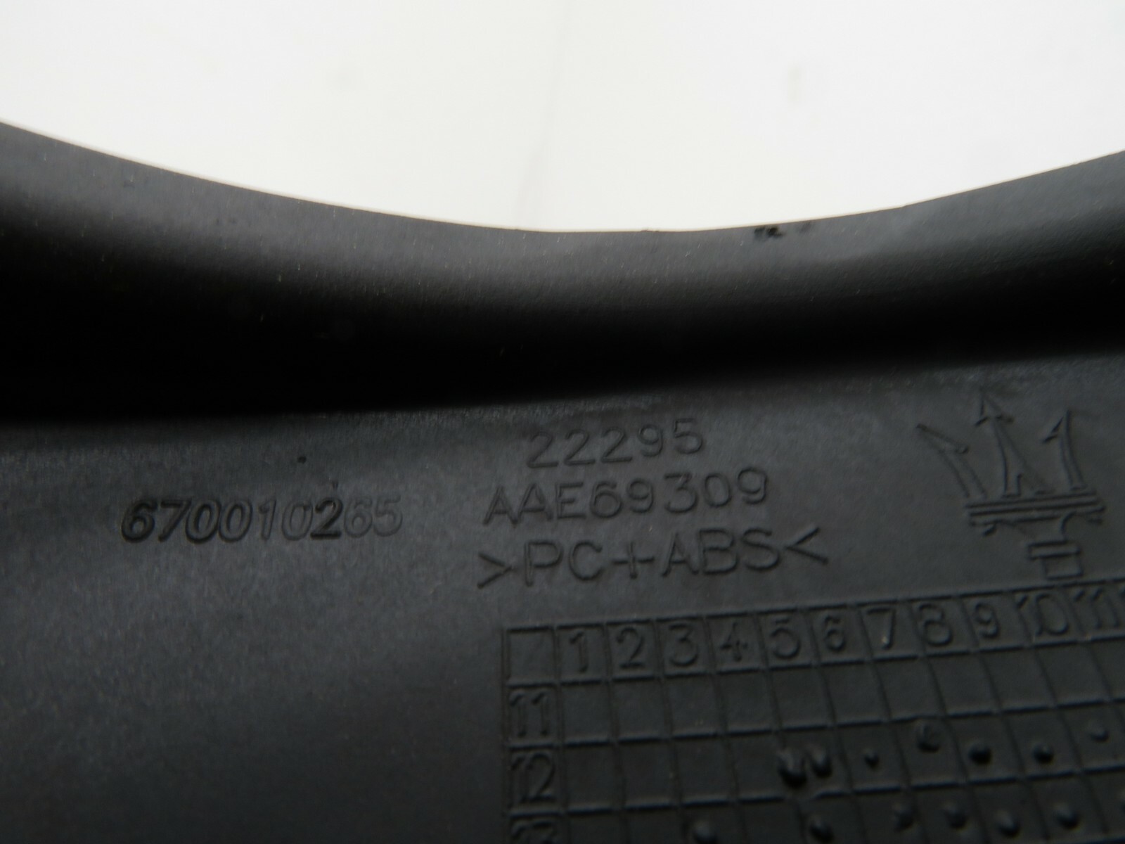 2014 - 2017 MASERATI GHIBLI FRONT STEERING COLUMN BEZEL TRIM COVER BLACK OEM