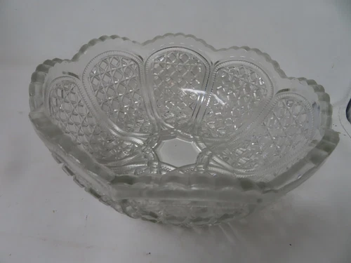 Cut Glass Bowl Austrian Triangle Diamond Pattern INDIANA GLASS Berry Bowl 8"