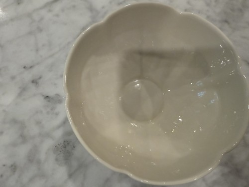 Belleek Shamrock & Trellis Bowl - Scalloped Edge - 6" Diameter - Picture 2 of 6
