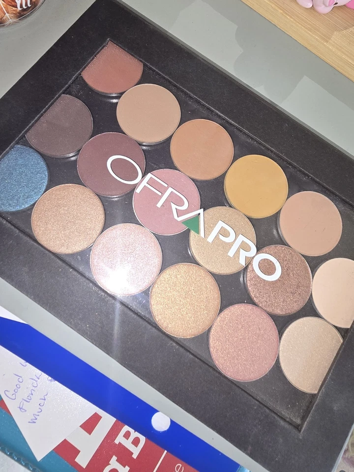OFRA Pro Magnetic Eyeshadow Palette – 17 Shades (Matte & Shimmer Neutrals - Image 2 of 2