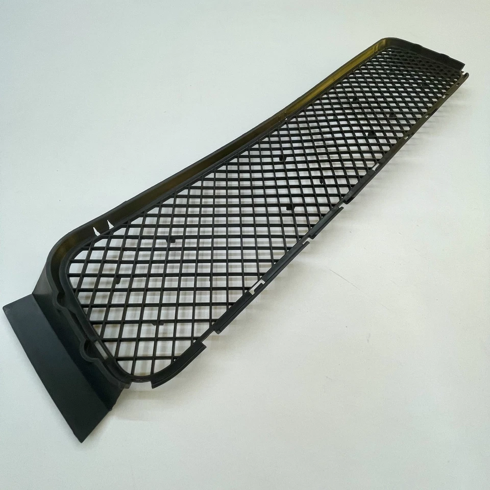 Rejilla de malla de alerón para parachoques BMW E36 M3 51112250685 Foto 3 de 4