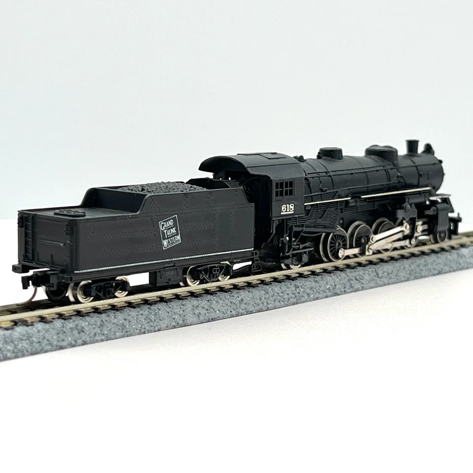 Atlas N Scale Grand Trunk Western 2-8-2 Heavy Mikado Steam Locomotive Std DC - Image 4 of 4