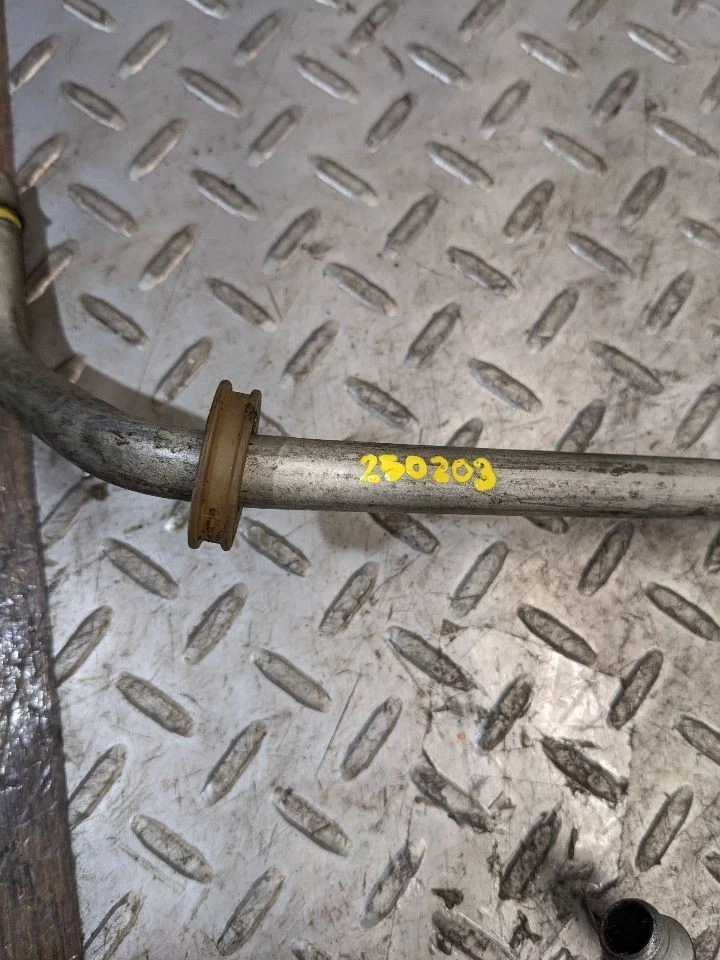 Manguera de enfriador de aceite de motor 5,3 L 1178588 OEM para GMC Sierra 2500 HD/Yukon 2001-2005 Foto 4 de 4