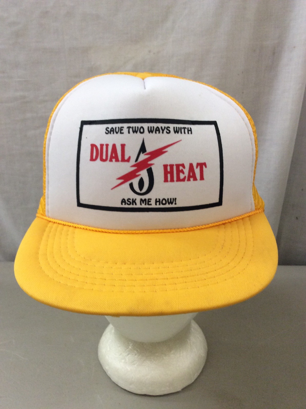 trucker hat baseball cap Vintage Mesh Snap Ba DUAL HEAT lighting white & yellow