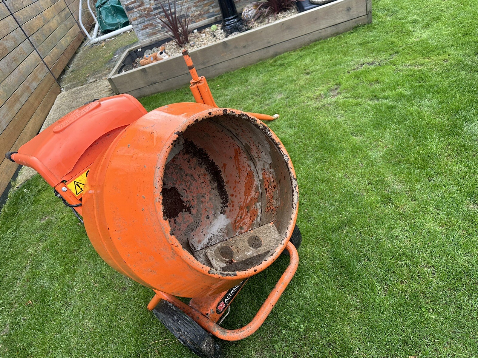 Belle Minimix 150 240V Electric Concrete Cement Mixer eBay
