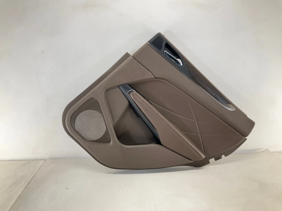 Panel de moldura interior de puerta de pasajero trasero derecho Lincoln MKC 15-19 OEM Foto 2 de 4