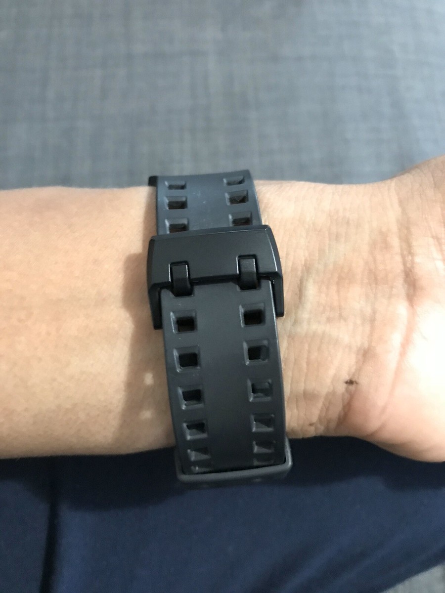 Casio G-Shock 5398 GA-400GB WR20BAR Black and Silver - NWOT Casio G-Shock 5398 GA-400GB WR20BAR Black and Silver - NWOT