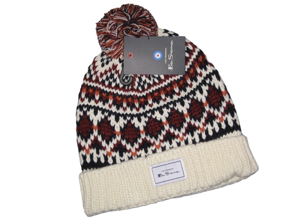 BNWT   BEN SHERMAN Knitted Fairisle  Bobble Beanie Hat  White Burgundy