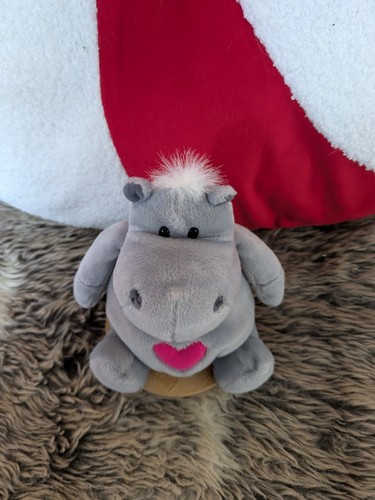 Juguete de peluche suave Nici hipopótamo gris con corazón en el vientre 7" - Imagen 9 de 10
