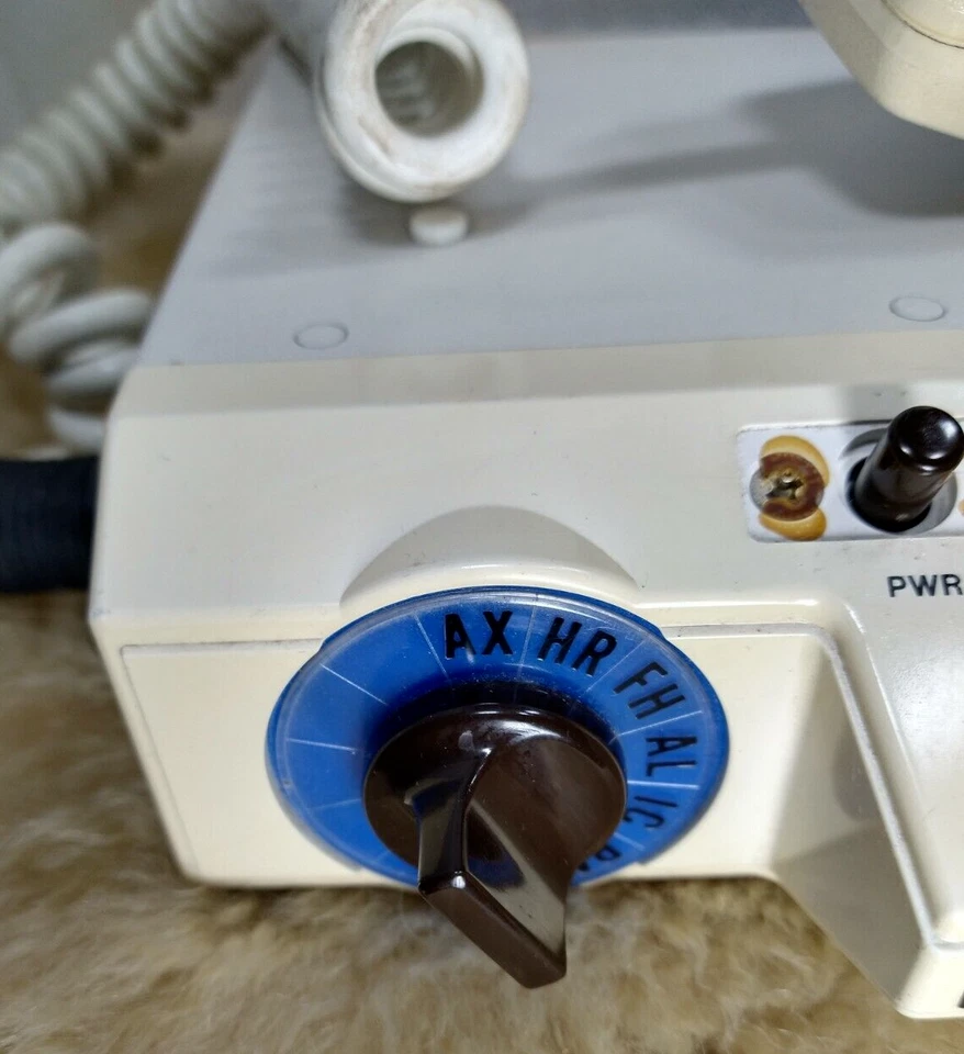 STANDARD HORIZON MARINE VHF RADIO C75 FM  w/MICROPHONE LOOKS & WORKS WELL - Image 3 of 4