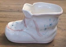 Vtg Ceramic Baby Shoe Planter Vase White Pink  E.O. Brody A-548 Made In Japan 