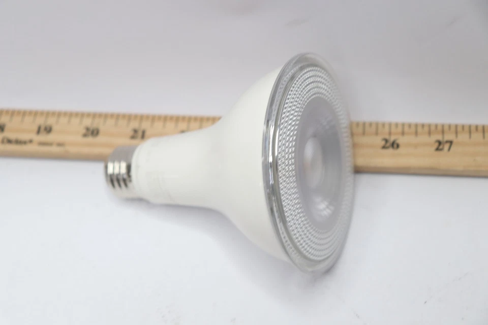 (1-Pk) Simply Conserve LED Light Bulb Plastic Warm White PAR30 850lm 75W - Image 4 of 4