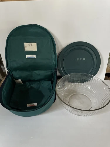 Pyrex Portables 7404-PC 4.5qt Round Fluted Glass Bowl w/ Lid Green Carry Bag