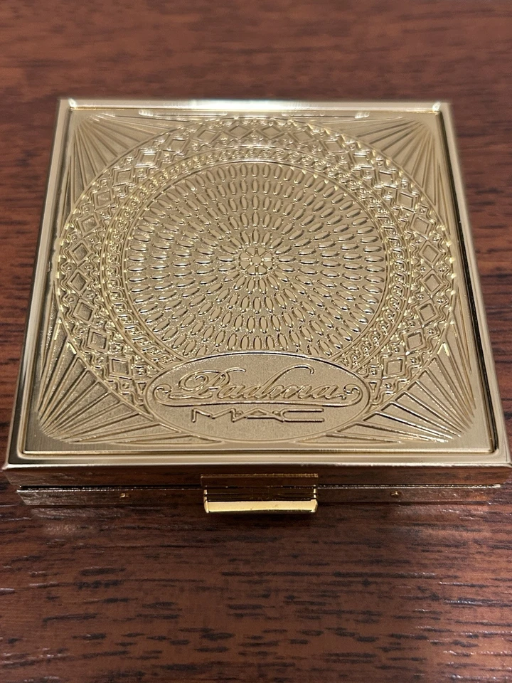 MAC Padma Lakshmi 70's Sunset Eye Shadow Palette - Image 2 of 4