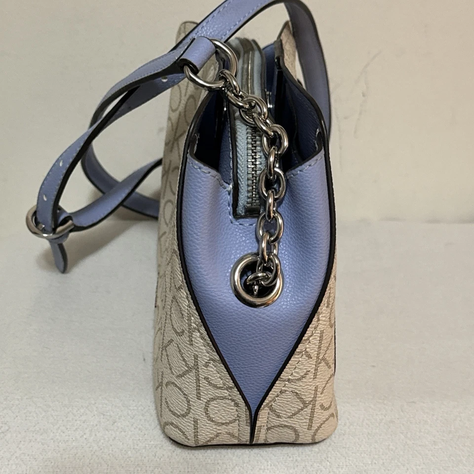 CALVIN KLEIN Hailey Signature Triple Compartment Crossbody Blue White Purse Bag - Image 4 of 4