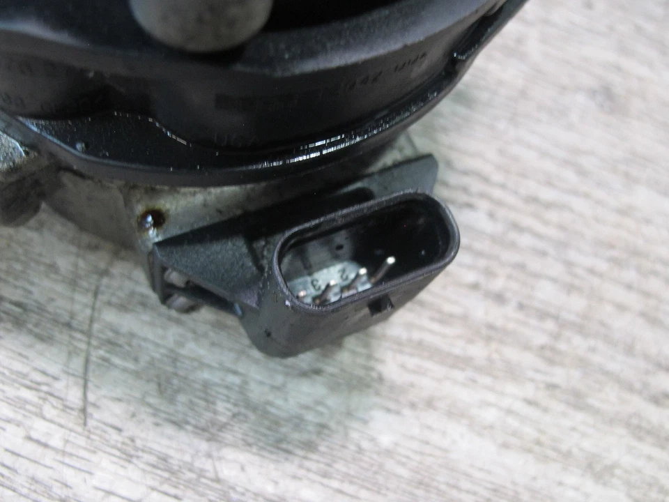 BMW E71 E72 X6 X6M 2010-2014 motor auxiliar bomba de refrigerante de agua eléctrica 7584088 Foto 4 de 4