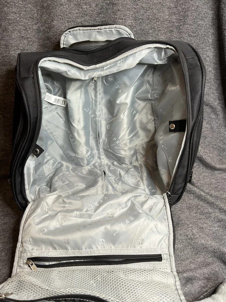 Equipaje de mano Traveler’s Club de 16 pulgadas con asiento rodante, negro, usado en excelente estado Foto 3 de 4