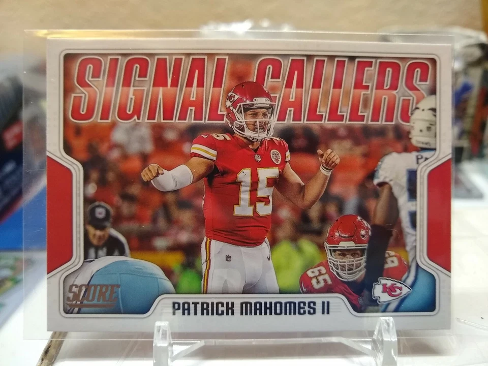 2018 Score Patrick Mahomes II Signal Callers #16 - Image 2 of 4