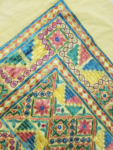 Vintage Traditional Indian Silk Hand Embroidered Mirror Work Bedspread 288x238cm - Picture 12 of 23