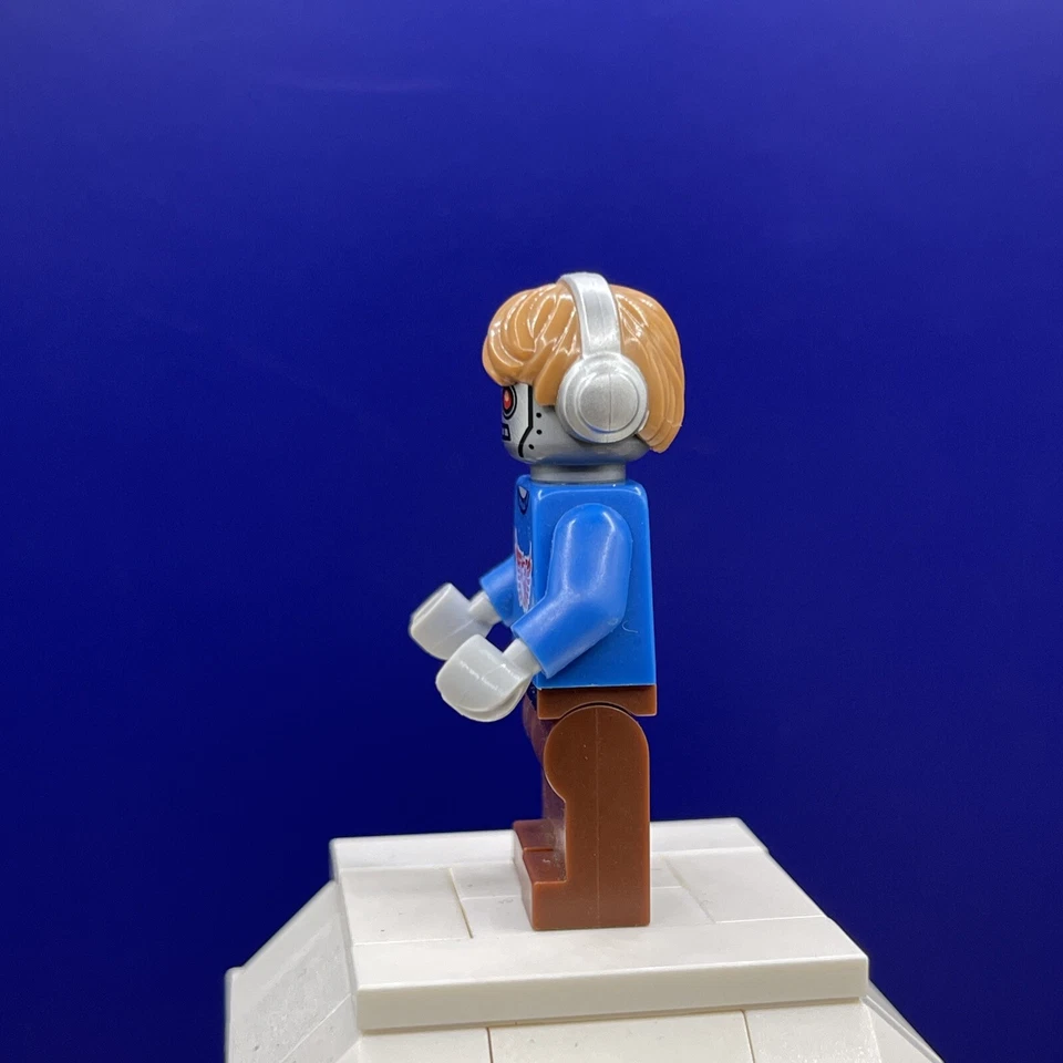 LEGO® Minifig tlm058 - Radio DJ Robot Foto 2 de 4