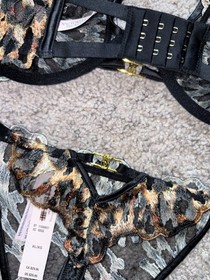 NWT VICTORIA'S SECRET set LEOPARD STRAPPY VERY SEXY DEMI BRA 36D + THONG L