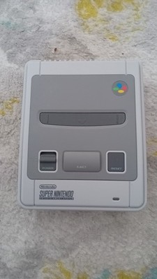 Nintendo Classic Mini SNES   2 Original Controller   sehr guter Zustand   HDMI