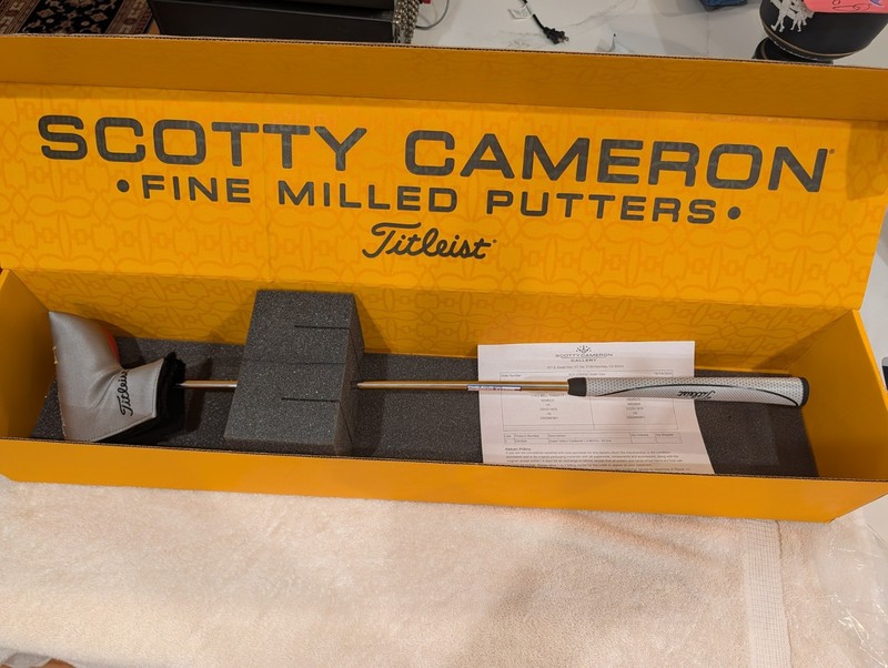 Scotty Cameron Super Select Fastback 1.5 Moto 34.5" - Right Handed - New in Box