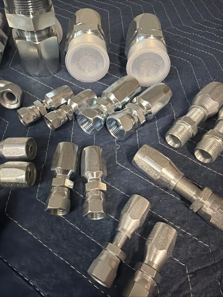 Lote de (30) accesorios de manguera hidráulica reutilizables 1/4”-1”-1/4 NOS reparación de campo (C) Foto 4 de 4