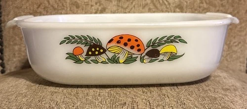 Vintage RARE Merry Mushroom Fire King 3 QT Casserole Dish 449 Anchor Hocking MCM