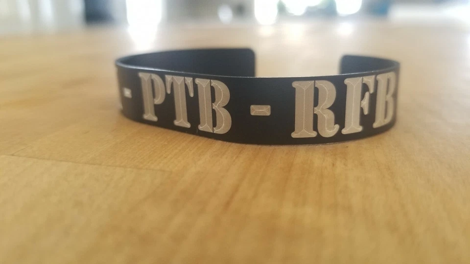 Специальный мемориальный браслет ваш выбор до 3 строк текста и выбор эмблемы - Изображение 3 из 4