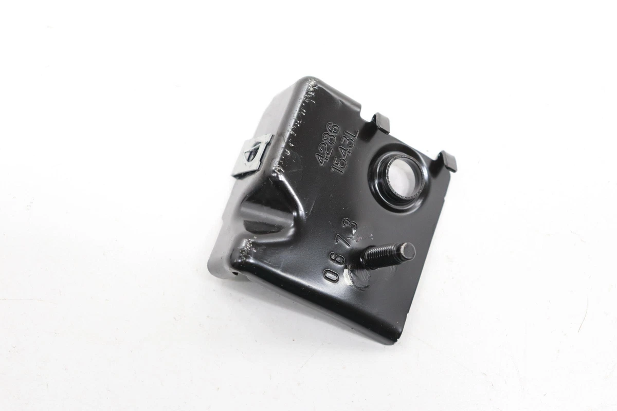 FRONT LEFT DRIVER SIDE BRACKET MOUNT SUPPORT OEM 42861543  
