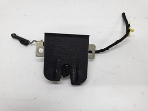 VW POLO 9N 5-Tür  Heckklappenschloss Klappenschloss Schloss  6Q6827505B   (56)