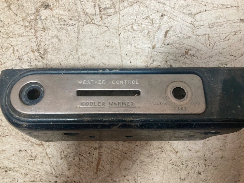 Bisel de control climático Hudson Hornet 1951-53 OEM Foto 2 de 4