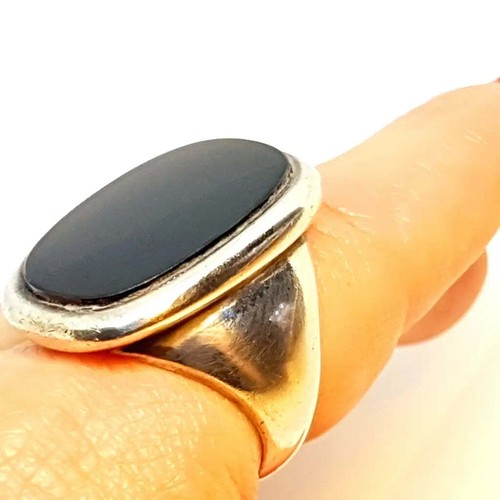 Vintage Womens Design Onyx Ring by Joachim S'paliu. - Picture 7 of 9
