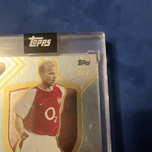 Topps Arsenal Invincibles 2003/2004 Dennis Bergkamp Auto 5/5 Chase Blue - Picture 7 of 8