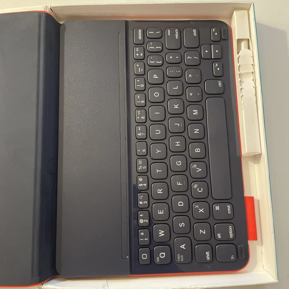 Logitech Ultrathin Keyboard Folio for iPad 5, Mars Red Orange - Image 4 of 4