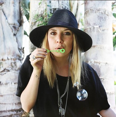 Lykke Li Celebrity Star Performer Actor etc Old Photo 2