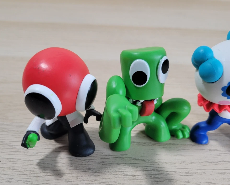 Lote de 4 Mini Figuras Amigos Arco Iris Bolsa Misteriosa Roblox PVC Juguetes Coleccionables Foto 2 de 4