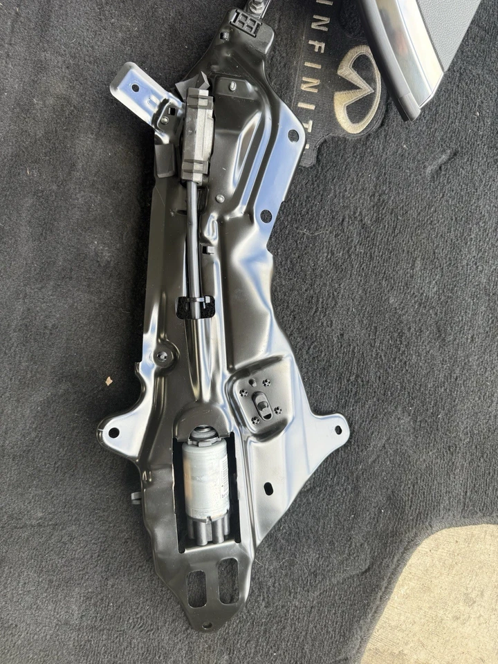 09-15 Infiniti G37 Q60 Convertible Trasero Lado Izquierdo Paquete Estante Solapa OEM Foto 4 de 4