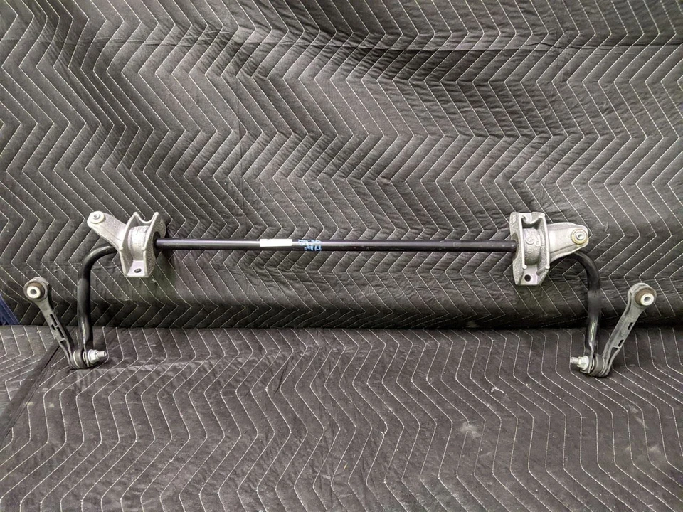 Barra estabilizadora trasera BMW G30 serie 5 33506861456 Foto 2 de 4