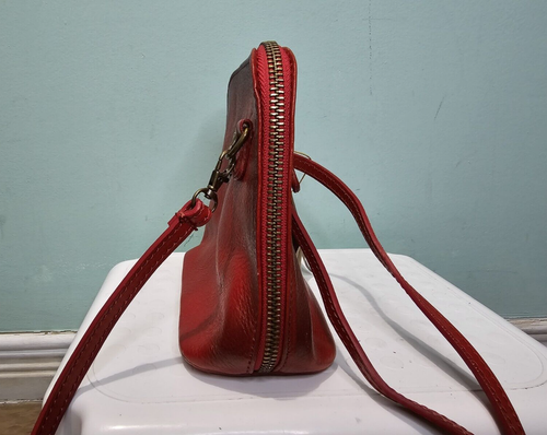 NWT PRATESI FIRENZE Red Italian Leather Volterra Ombre Dome Small Crossbody Bag - Picture 5 of 8