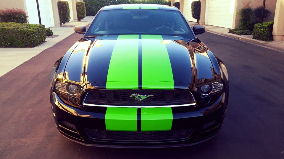 Calcomanía gráfica a rayas de vinilo Ford Mustang de 10 pulgadas 36 pies Foto 4 de 4