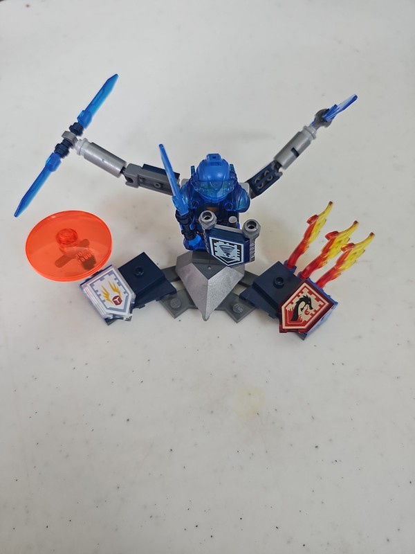 LEGO Nexo Knights Ultimate Clay Minifigure 70330