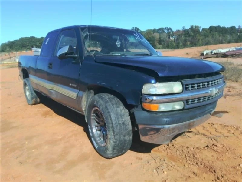 Passenger Front Spindle/Knuckle Fits 99-07 Chevy Silverado 1500 OEM - Image 3 of 4