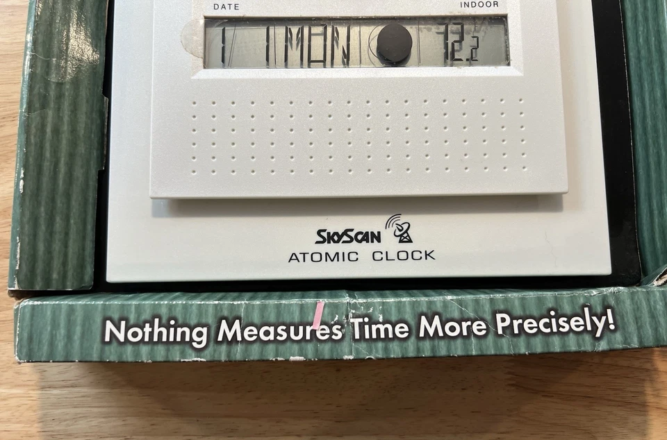 Skyscan Atomic Clock Digital Auto Sets Indoor + Temp MODEL 86715 *Vintage NIB* - Image 2 of 4
