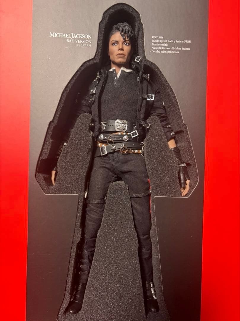 Hot Toys Michael Jackson 1/6 Figure Set w/ Thriller, Beat It, Bad