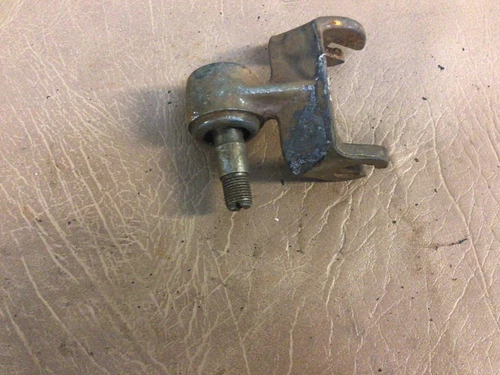 *NOS* 1940 - 1941 FORD FRONT STABILIZER/SWAY BAR SWIVEL - Right side (Passengers