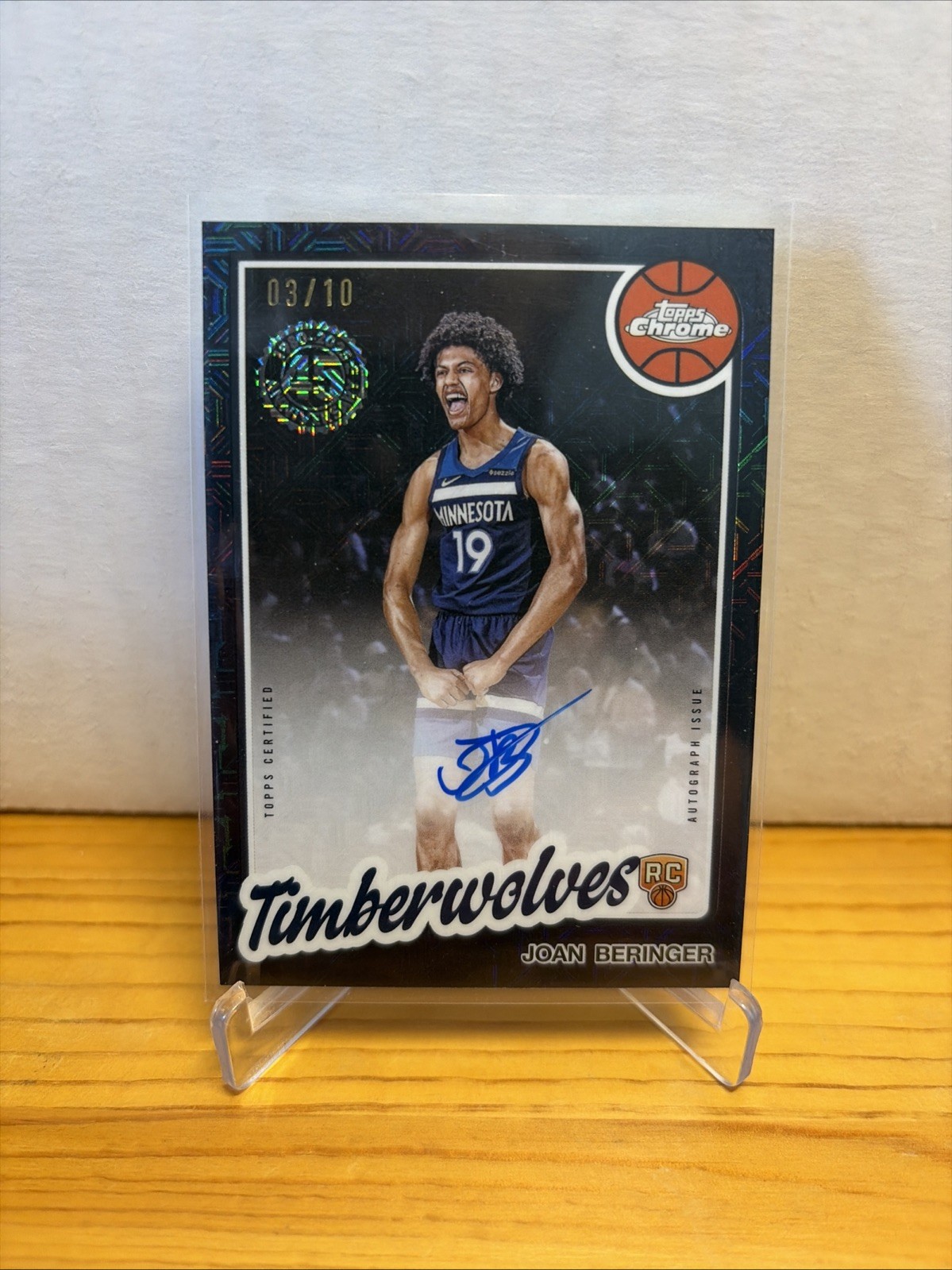 Joan Beringer 2025 Topps Chrome Basketball ROOKIE AUTO BLACK MOJO /10 ON CARD