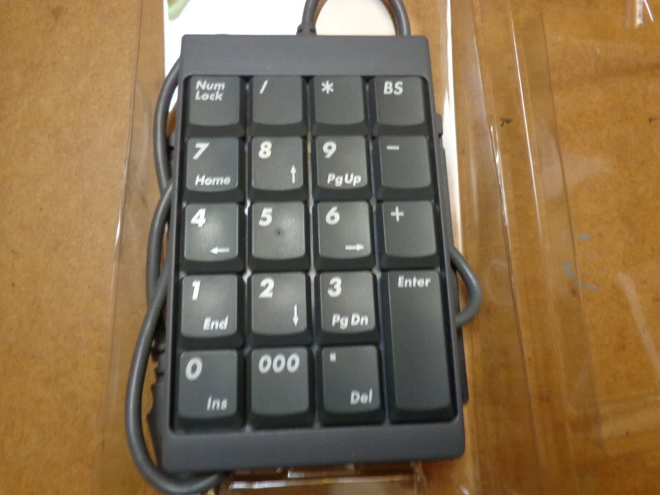 Fellowes 19-Key Notebook Computer Numeric Keypad Number Pad 99193 - Image 3 of 4